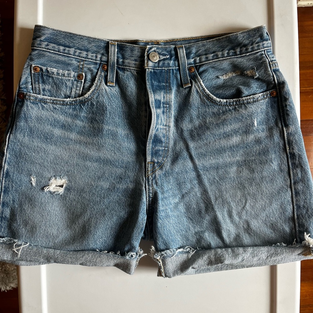 Levi’s mid length shorts
